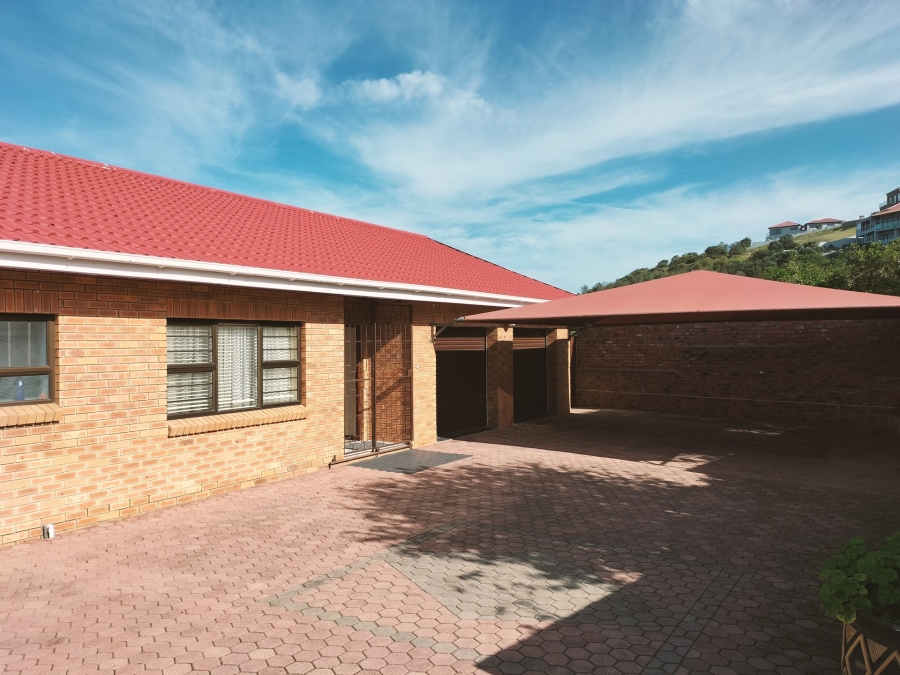 6 Bedroom Property for Sale in Grootbrakhoogte Western Cape